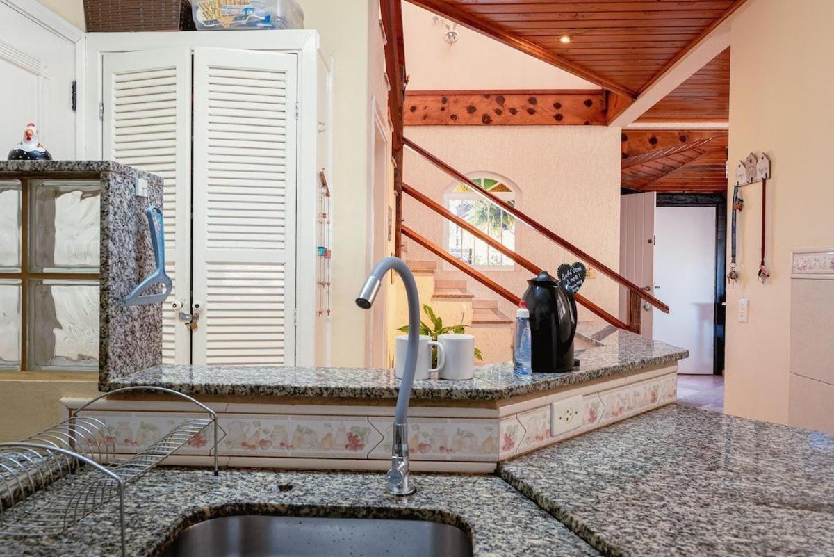 Villa Casa Em Campos do Jordão Exterior foto
